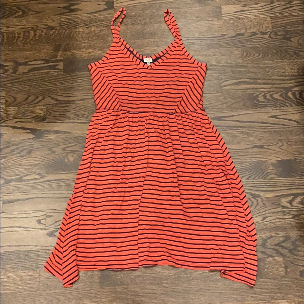 Splendid salmon/peach navy beach dress.